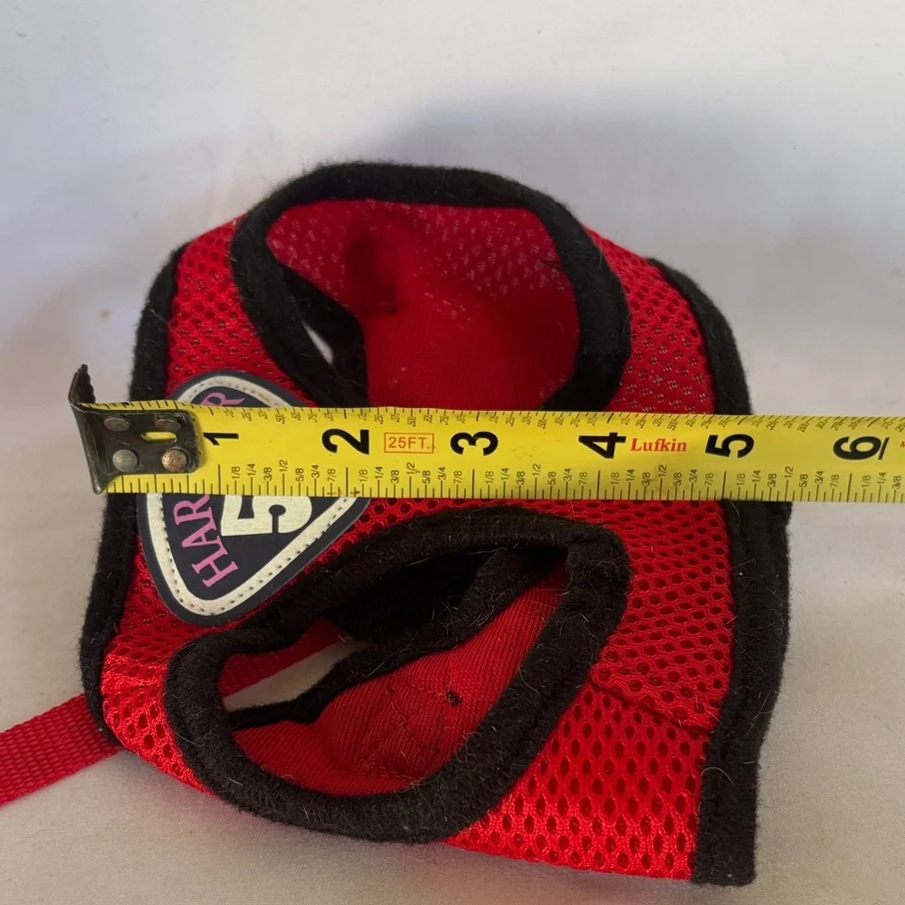SET OF HARBOUR 54 CAT HARNESS & LEASH RED & BLACK
